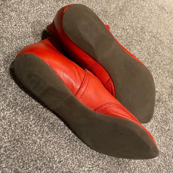 Sfera scarlet Red Leather Boots Made in Italy Buckle Pointed Pixie Vintage 8 - Picture 4 of 6